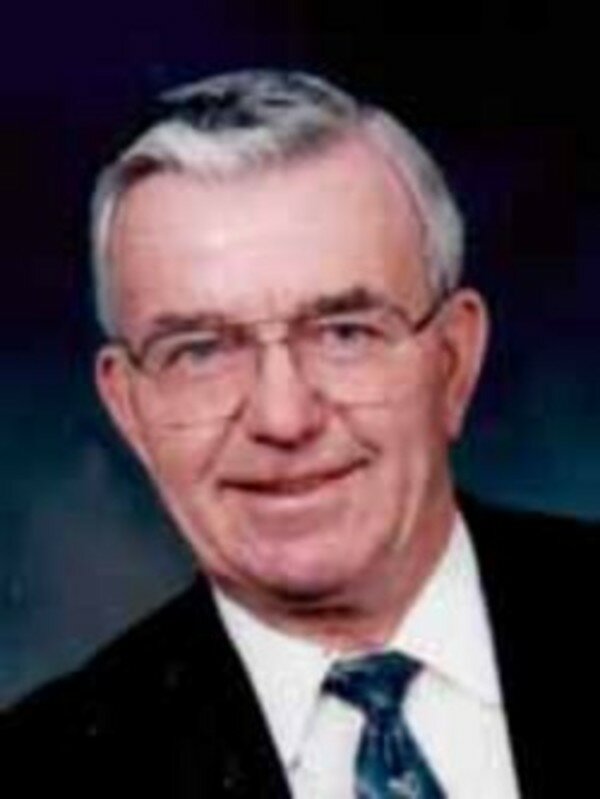 Obituary of Lloyd Glen GILLETTE | McInnis & Holloway Funeral Homes...